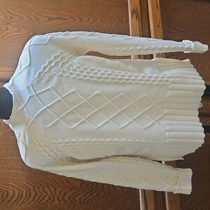 CYRUS Elegant Cream Cable Knit Sweater - S